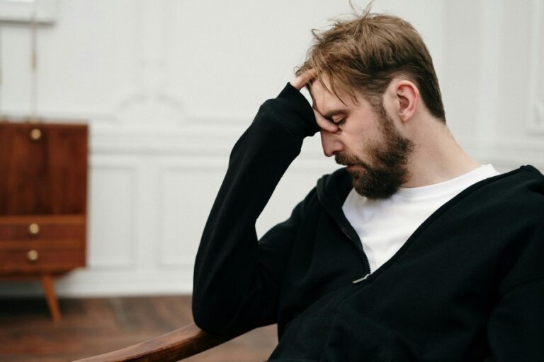Emotional Detox: Easy Techniques to Let Go of Mental Clutter & Heal